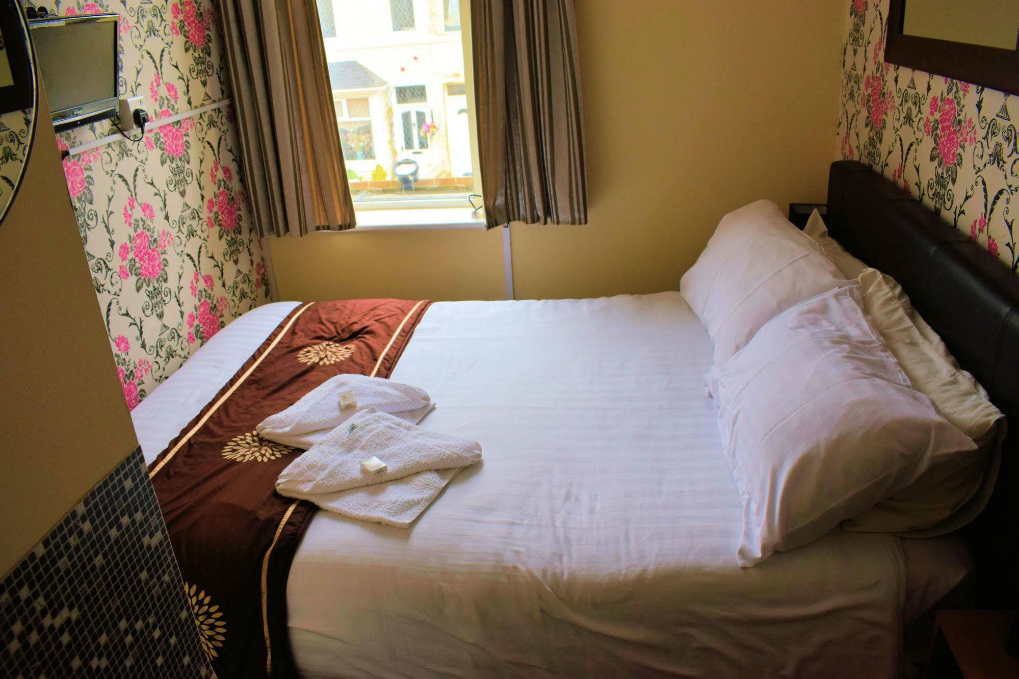 The Clarendon Showtel - Blackpool — Photos 2